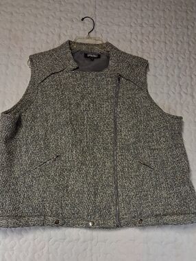 Randolph Duke Spirited Tweed Gray Zip-Front Sleeveless Vest With Pockets